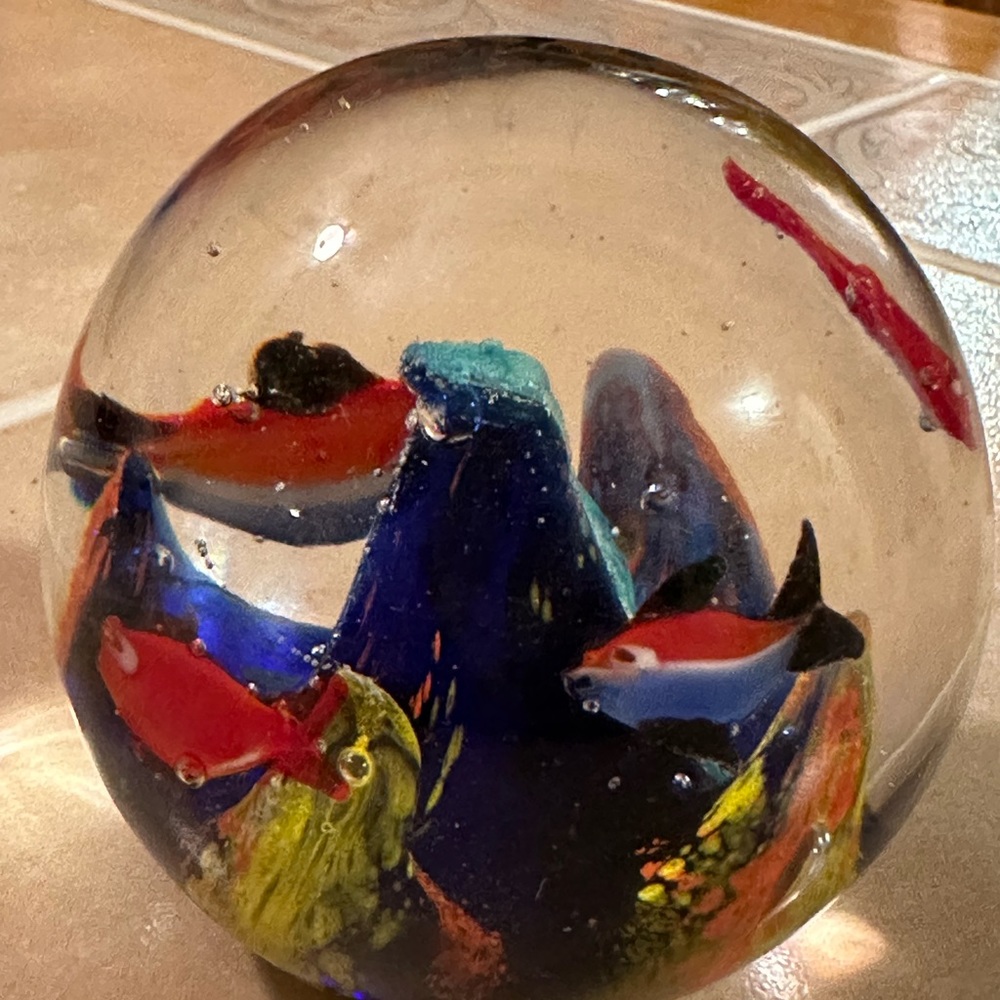 VTG HOST PICK Murano Fish Aquarium Paperweight